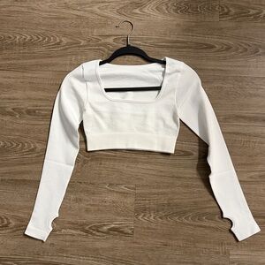 OQQ White Long Sleeve Crop